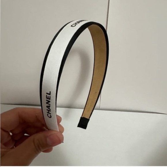 Chic Black Headband for Women - Picture 4 of 4